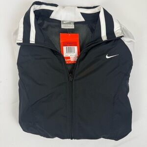 NEW Nike Windbreaker Jacket Size Large Women’s Black Lightweight Style‎ 245526